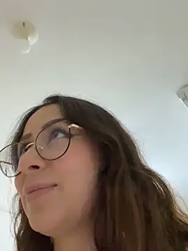 Snapshot of juanasnz99 chatting on February 18, 5:20 am juanasnz99 online show from February 18, 5:20 am