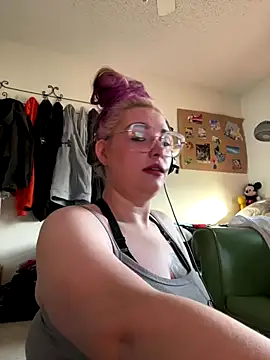 Lalalynn online show from December 4, 3:32 pm