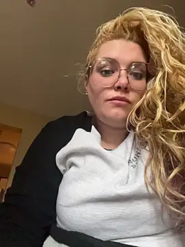 Snapshot of Lalalynn chatting on March 3, 3:40 pm Lalalynn online show from March 3, 3:40 pm