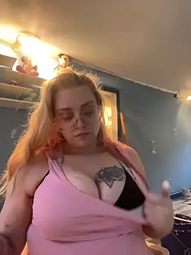 Lalalynn online show from May 6, 1:03 am