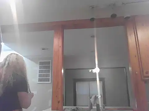 Lalalynn online show from May 8, 1:11 am