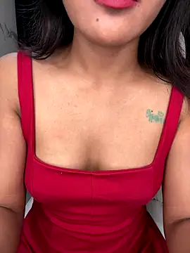 LeisyXO online show from December 8, 11:51 pm