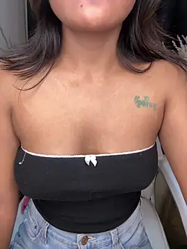 LeisyXO online show from January 9, 1:18 am