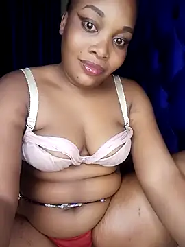 Snapshot of Queenshaz01 chatting on January 27, 4:52 am Queenshaz01 online show from January 27, 4:52 am