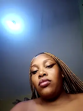 Snapshot of Queenshaz01 chatting on February 27, 4:21 pm Queenshaz01 online show from February 27, 4:21 pm