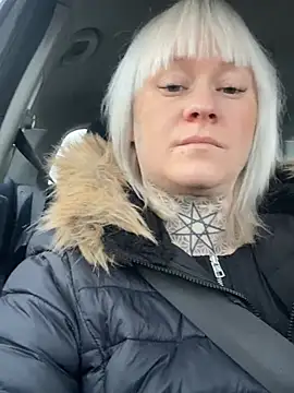 poussichienne online show from February 1, 3:54 pm