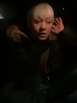 poussichienne online show from February 19, 4:19 am