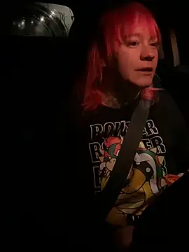 poussichienne online show from May 19, 2:18 am