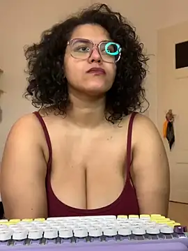 Curvydesifromgermany online show from January 29, 9:01 am