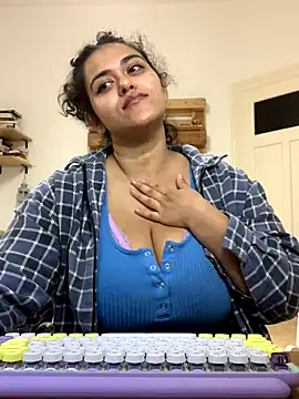 Curvydesifromgermany online show from September 23, 2:42 pm