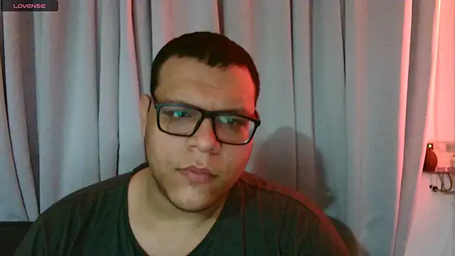 Snapshot of chubbyboy2431 chatting on February 9, 3:22 am chubbyboy2431 online show from February 9, 3:22 am