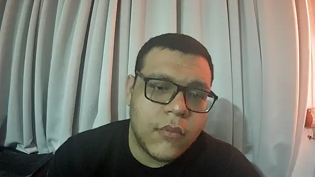Snapshot of chubbyboy2431 chatting on February 14, 3:00 am chubbyboy2431 online show from February 14, 3:00 am