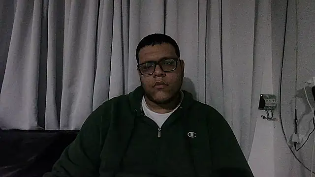 Snapshot of chubbyboy2431 chatting on February 20, 2:07 am chubbyboy2431 online show from February 20, 2:07 am