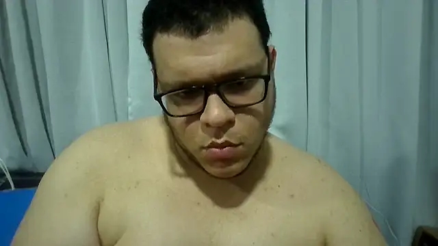 Snapshot of chubbyboy2431 chatting on March 1, 6:03 am chubbyboy2431 online show from March 1, 6:03 am