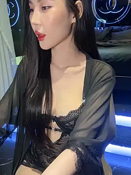 Snapshot of Almiraa68 chatting on January 3, 5:10 pm Almiraa68 online show from January 3, 5:10 pm