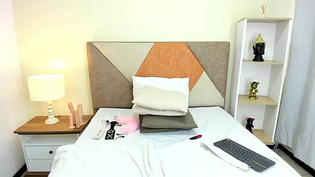 JennaCollins149 online show from December 28, 8:25 pm