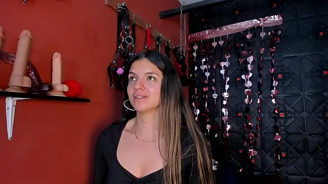 Snapshot of annavi_ chatting on February 14, 7:10 pm annavi online show from February 14, 7:10 pm