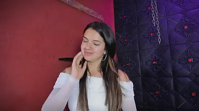 Snapshot of annavi_ chatting on April 22, 7:15 pm annavi online show from April 22, 7:15 pm