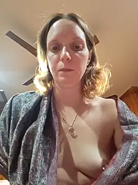 Snapshot of sexygamermomma chatting on September 29, 3:44 am sexygamermomma online show from September 29, 3:44 am