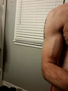 Snapshot of bigdickdaddy2184 chatting on February 10, 5:47 am bigdickdaddy2184 online show from February 10, 5:47 am