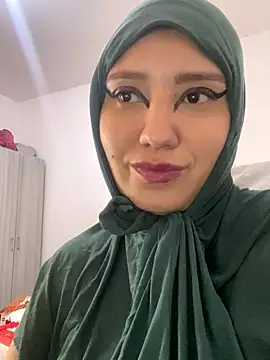 hannahayat online show from September 23, 1:03 pm