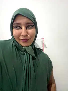 Snapshot of hannahayat chatting on December 21, 3:46 am hannahayat online show from December 21, 3:46 am