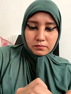 Snapshot of hannahayat chatting on December 21, 3:52 pm hannahayat online show from December 21, 3:52 pm