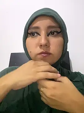 Snapshot of hannahayat chatting on January 8, 10:56 pm hannahayat online show from January 8, 10:56 pm