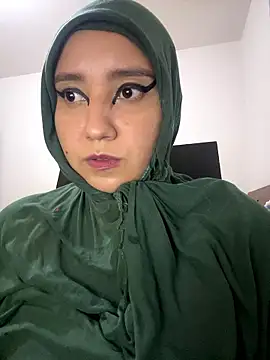 Snapshot of hannahayat chatting on January 13, 8:47 pm hannahayat online show from January 13, 8:47 pm