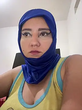 Snapshot of hannahayat chatting on June 5, 12:22 pm hannahayat online show from June 5, 12:22 pm