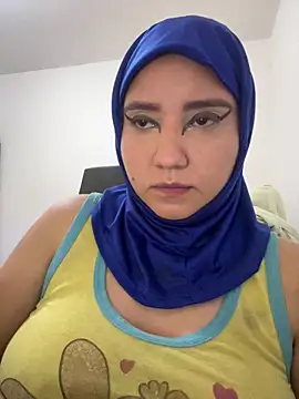 Snapshot of hannahayat chatting on June 6, 1:38 pm hannahayat online show from June 6, 1:38 pm