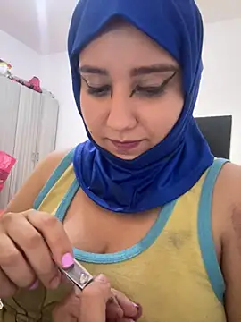 Snapshot of hannahayat chatting on June 8, 3:23 pm hannahayat online show from June 8, 3:23 pm