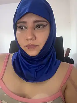 Snapshot of hannahayat chatting on June 12, 3:22 pm hannahayat online show from June 12, 3:22 pm