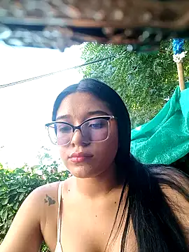 -VICKKY online show from January 21, 7:39 pm