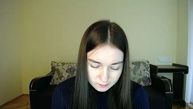 Snapshot of Pretty_shy chatting on December 8, 12:08 pm Pretty shy online show from December 8, 12:08 pm