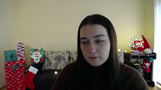 Snapshot of Pretty_shy chatting on December 17, 8:45 am Pretty shy online show from December 17, 8:45 am