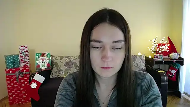 Snapshot of Pretty_shy chatting on December 18, 12:07 pm Pretty shy online show from December 18, 12:07 pm