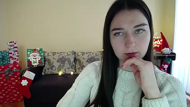 Snapshot of Pretty_shy chatting on January 4, 9:00 am Pretty shy online show from January 4, 9:00 am