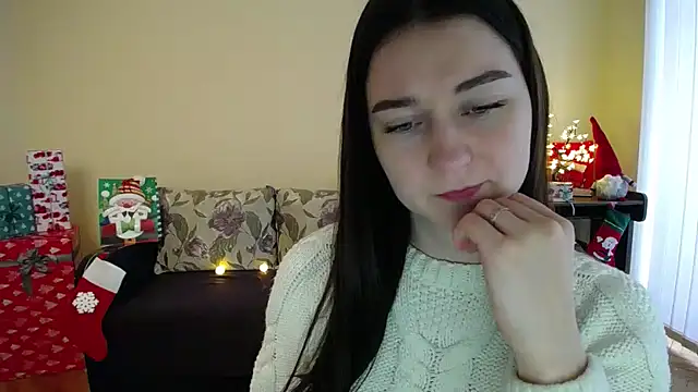 Snapshot of Pretty_shy chatting on January 4, 12:05 pm Pretty shy online show from January 4, 12:05 pm