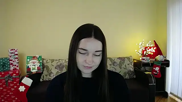 Snapshot of Pretty_shy chatting on January 7, 9:18 am Pretty shy online show from January 7, 9:18 am