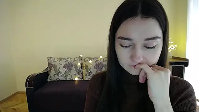 Snapshot of Pretty_shy chatting on January 12, 9:19 am Pretty shy online show from January 12, 9:19 am