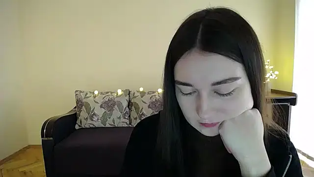 Snapshot of Pretty_shy chatting on January 21, 8:52 am Pretty shy online show from January 21, 8:52 am