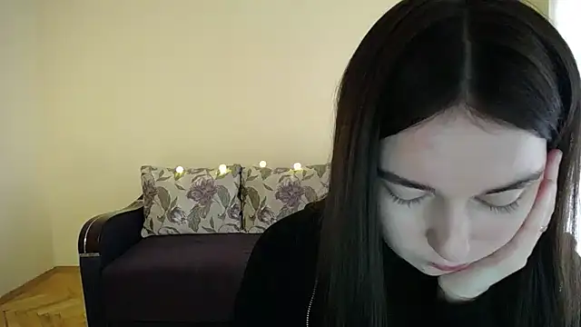 Snapshot of Pretty_shy chatting on January 21, 11:56 am Pretty shy online show from January 21, 11:56 am