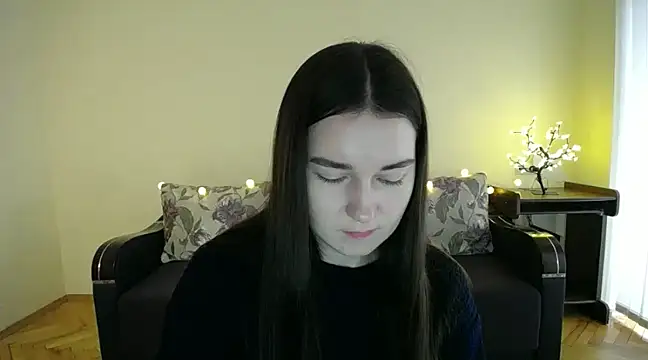 Snapshot of Pretty_shy chatting on January 24, 8:34 am Pretty shy online show from January 24, 8:34 am