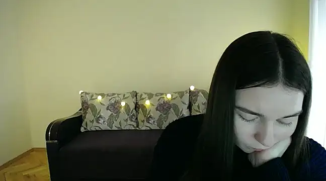 Snapshot of Pretty_shy chatting on January 24, 11:37 am Pretty shy online show from January 24, 11:37 am