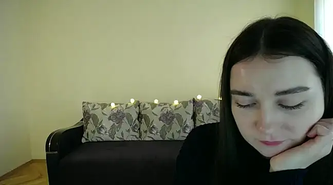 Snapshot of Pretty_shy chatting on February 1, 12:05 pm Pretty shy online show from February 1, 12:05 pm