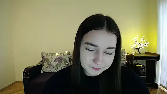 Snapshot of Pretty_shy chatting on February 4, 8:56 am Pretty shy online show from February 4, 8:56 am
