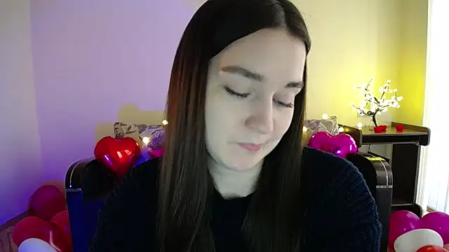 Snapshot of Pretty_shy chatting on February 18, 1:00 pm Pretty shy online show from February 18, 1:00 pm