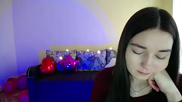 Snapshot of Pretty_shy chatting on February 21, 9:13 am Pretty shy online show from February 21, 9:13 am