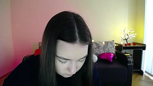 Snapshot of Pretty_shy chatting on February 23, 10:06 am Pretty shy online show from February 23, 10:06 am